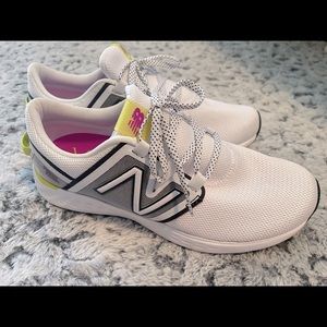 New Balance women’s size 9 fresh foam running shoes